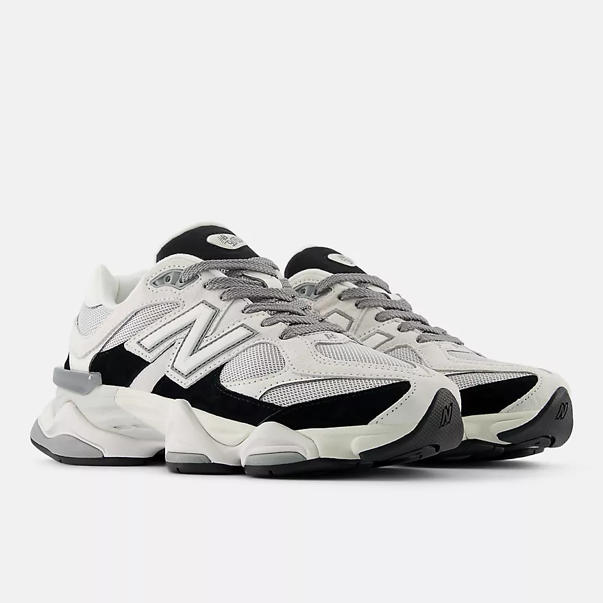 New Balance 9060 (Black/White)