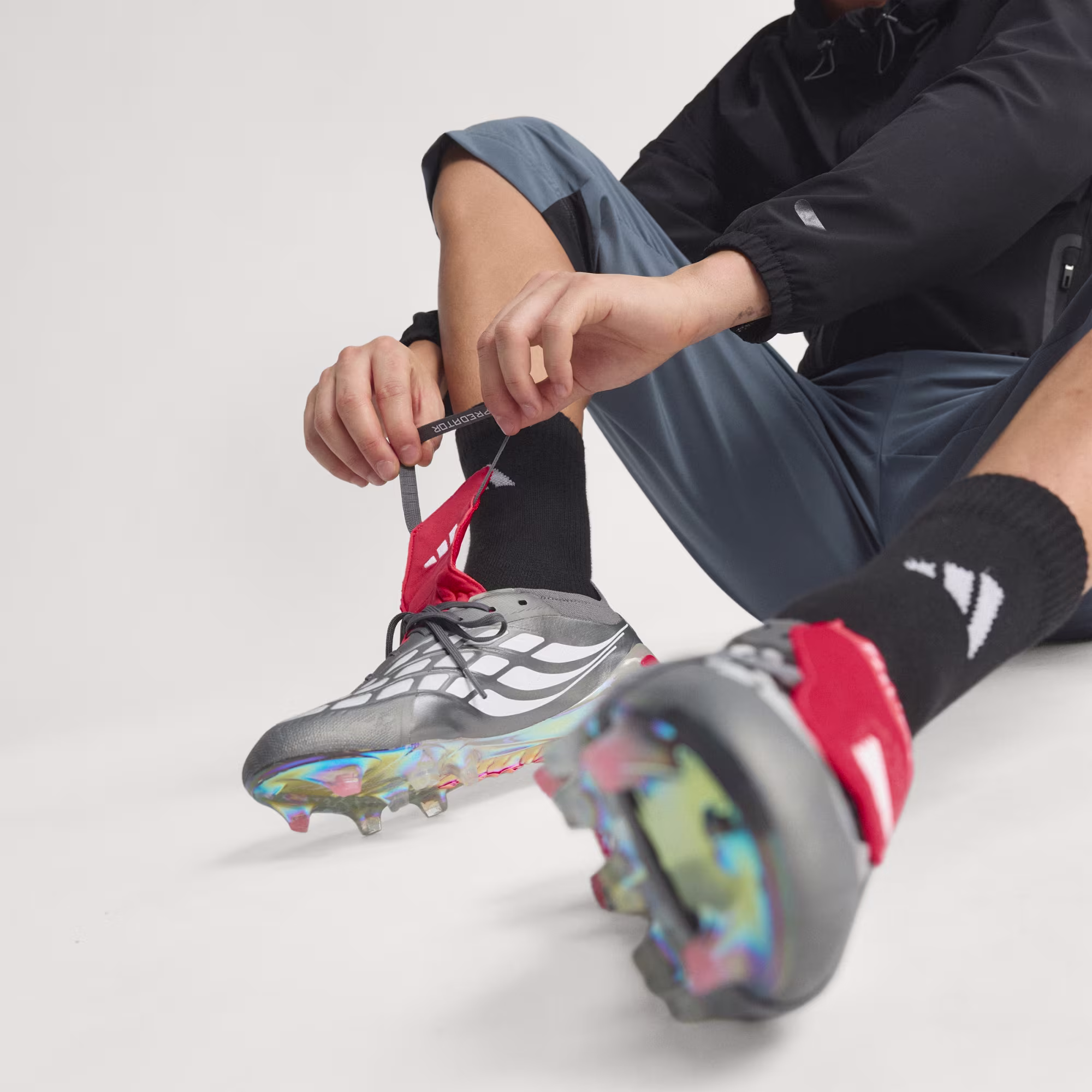 PREDATOR ELITE Fold-Over Tongue Firm Ground Soccer Cleats - 6