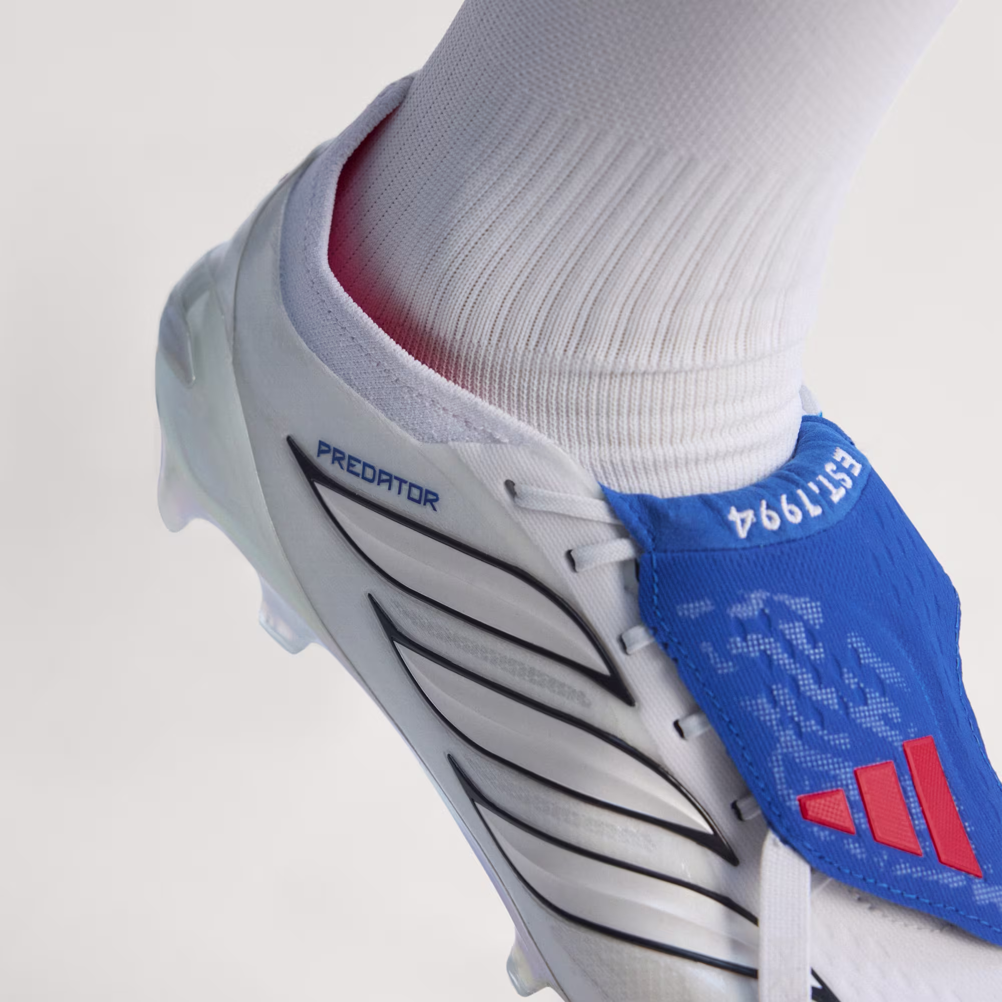 PREDATOR ELITE Fold-Over Tongue Firm Ground Soccer Cleats - 6