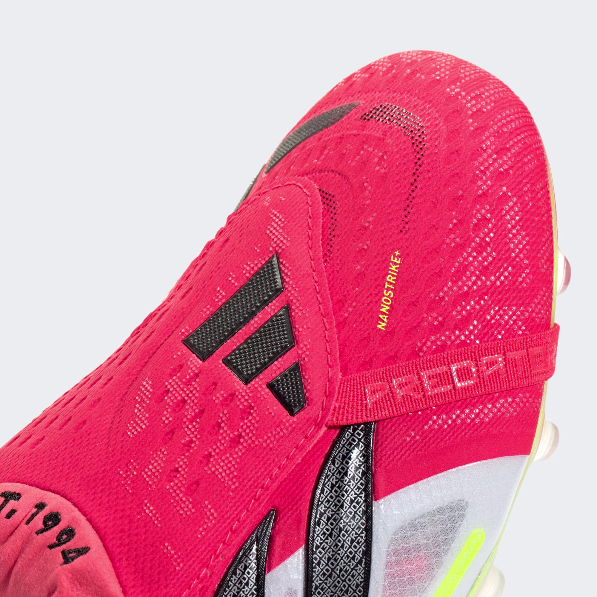 PREDATOR ELITE Fold-Over Tongue Artificial Ground Soccer Cleats - 9