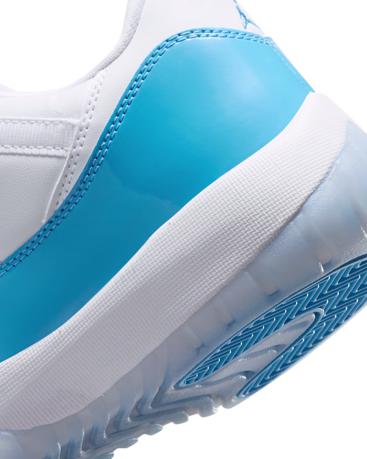 Air Jordan 11 Low University Blue - 8